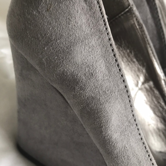 NOA Gray Wedges - Picture 5 of 5